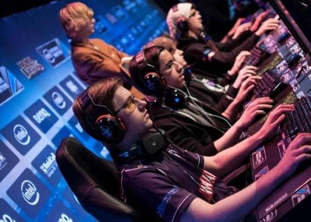 战术上的执 战术上的执