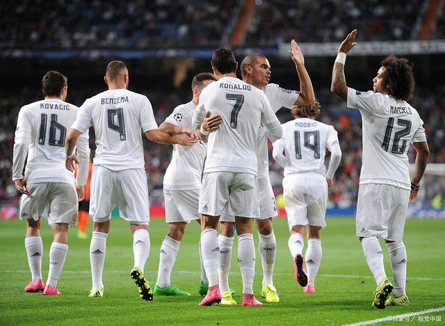 面对中游球 面对中游球